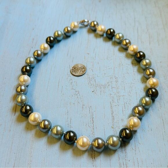 Sterling Silver White Gray Silver Knotted Glass Pearl Necklace - Picture 1 of 2